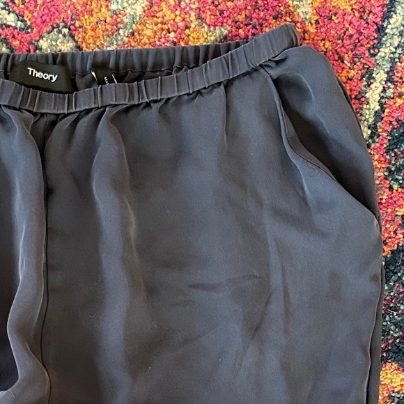 Theory | Women’s steel grey 100% silk Arai pull on jogger pants w/pockets size M - Picture 7 of 12
